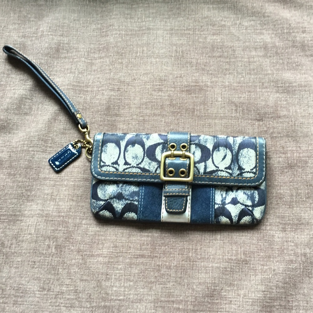 Coach wristlet